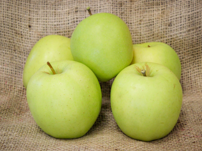 Jablko &quot;GOLDEN DELICIOUS&quot;